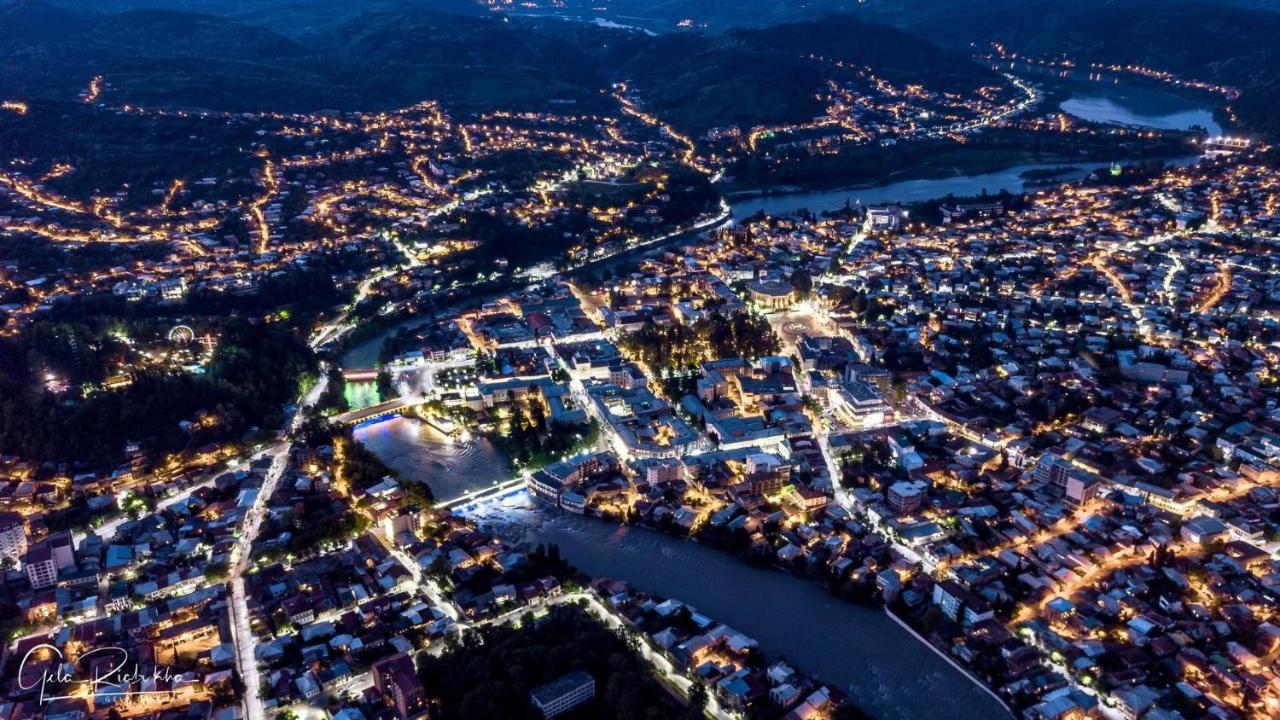 Апартаменты Chika Кутаиси Экстерьер фото